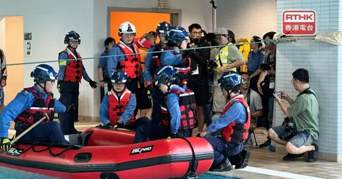 民安隊演習模擬超強颱風襲港引發水災　救援人員拯救洪水圍困市民
