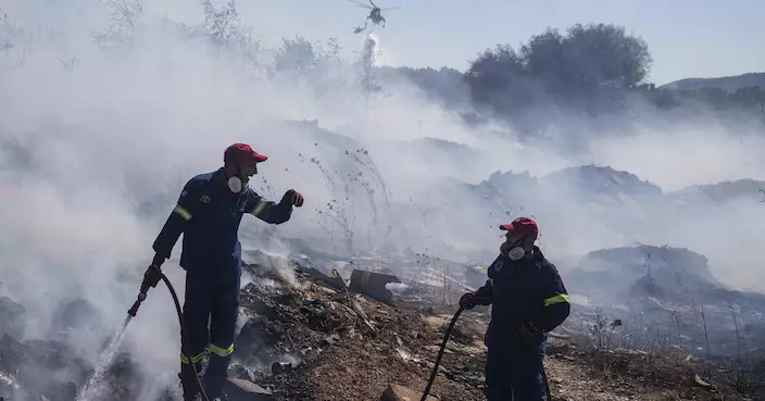 涉希臘燃放煙火引致旅遊勝地山火燒島 當地警方拘捕13人