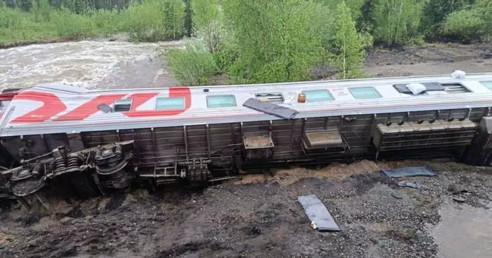 俄羅斯科米共和國有客運列車脫軌翻側 近70人受傷