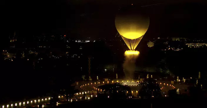 巴黎奧運｜聖火高懸巴黎夜空 奧運正式揭幕
