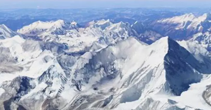 「世界第一高峰」成全球最高墳場！聖母峰冰雪融化  200多具屍體未運下山