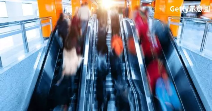 土耳其地鐵扶手電梯「突逆向速行」 乘客滾下釀11傷