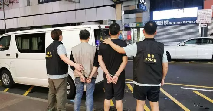 警方旺角搗破兩非法賭檔 拘18名男女及檢獲一批賭具