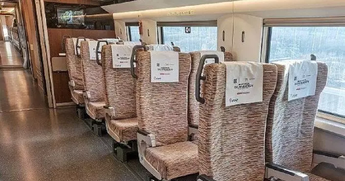 內地乘客抱怨高鐵座席套唔乾淨「感染真菌」 官方回應：半年洗一次！