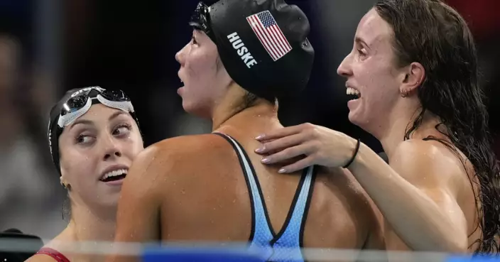 巴黎奧運｜美國游泳隊賽後全員變「魁隆」 臉色發紫被嘲「紫薯隊」引質疑