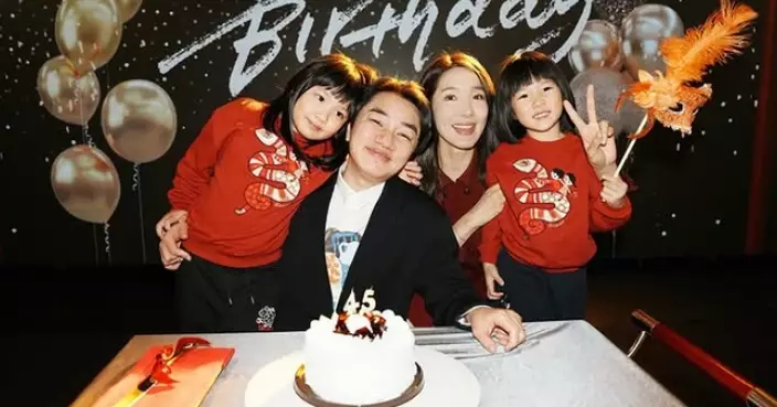 王祖藍45歲生日晒幸福畫面 李亞男與前世情人齊獻吻Sweet到爆