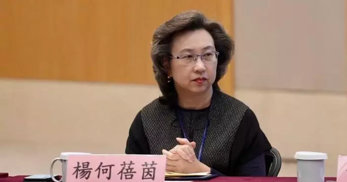 楊何蓓茵周日赴深圳 出席公務員培訓課程開班儀式