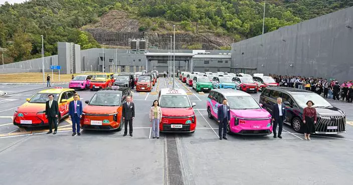 陳美寶﹕兩支的士車隊約300輛的士試運 其餘三隊籌備工作進行中