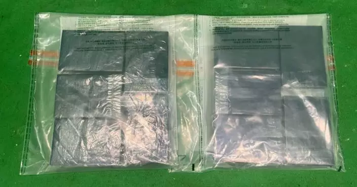 海關機場檢獲市值220萬元懷疑海洛英　一對男女被捕