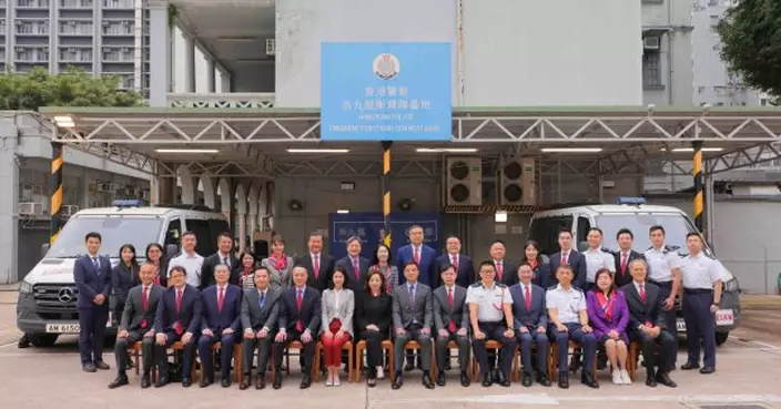 監警會主席王沛詩與委員視察旺角警署並與衝鋒隊前線人員交流