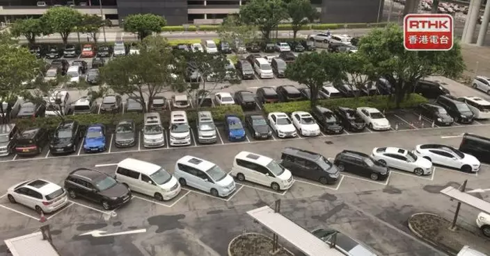 機場一號停車場停車位泊滿　機管局建議使用公共交通工具來往機場