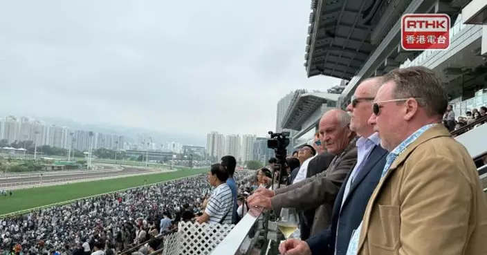 馬會賽馬日首推高消費海外旅客體驗票　吸引數十澳洲客參與