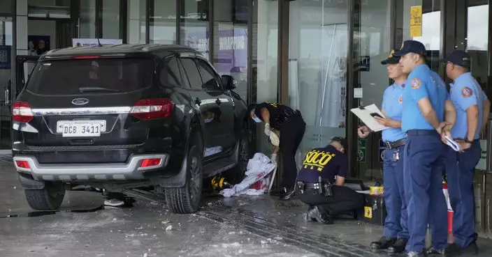 馬尼拉機場入口附近有私家車衝上行人路 釀2死多人受傷