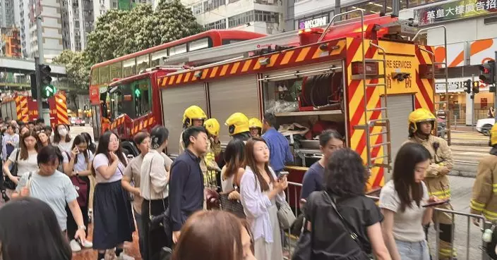 將軍澳綫停駛    放工時間市民爭搭車情況混亂