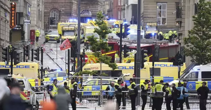 利物浦英超奪冠巡遊發生汽車撞人事故27人傷 警方稱事件不視為恐襲