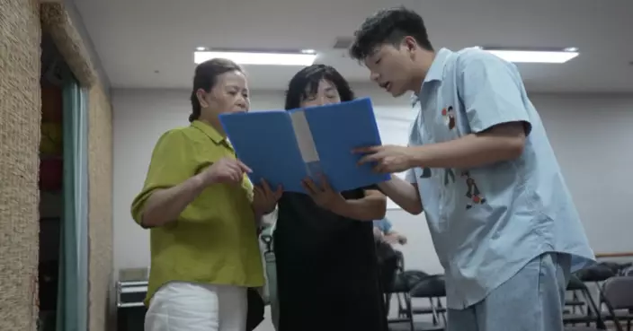 從農村到大城市 江西Z世代聲樂老師點燃銀髮學生的音樂熱情