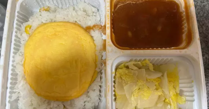 ​​$33學生飯賣相驚人 港媽試食後怒轟：溝淡茄汁豆+無味烚菜​​