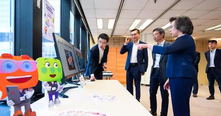 楊何蓓茵探訪政府統計處 了解應用人工智能提升統計服務運作效率