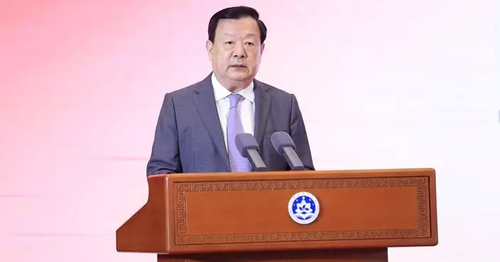 夏寶龍與老一輩愛國愛澳人士茶聚　籲保持危機感對發展抱有信心
