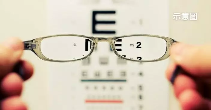 眼鏡也有「壽命」？ 眼科醫生警告：超期佩戴恐影響視力健康