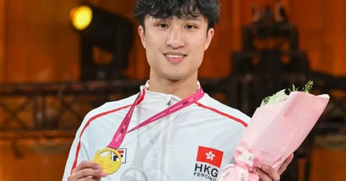 蔡俊彥在花劍大獎賽上海站全勝姿態封王　首奪國際賽金牌