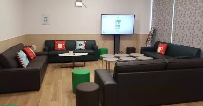 有劏房戶稱社區客廳較住所舒適　希望假日能提早開門