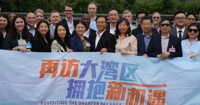 外國政商代表大灣區參訪團參觀小鵬汽車廣州體驗中心 馬來西亞代表冀在當地加強品牌推廣