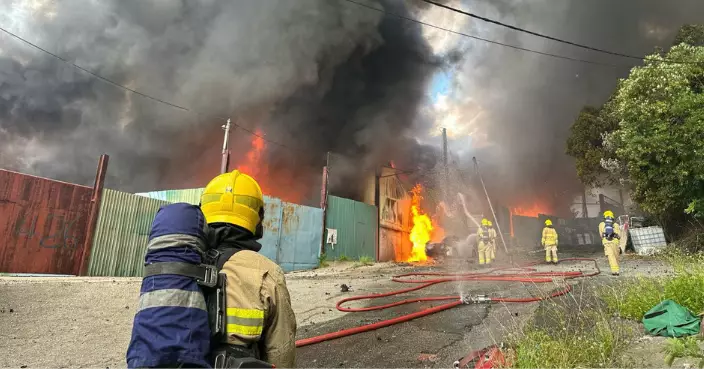 粉嶺坪輋回收場火警消防到場灌救