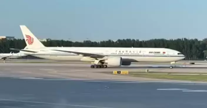 首架由伊朗撤離中國公民客機抵達北京機場