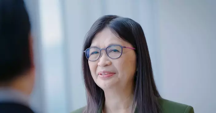 政府再度委任梁鳳儀為證監會行政總裁