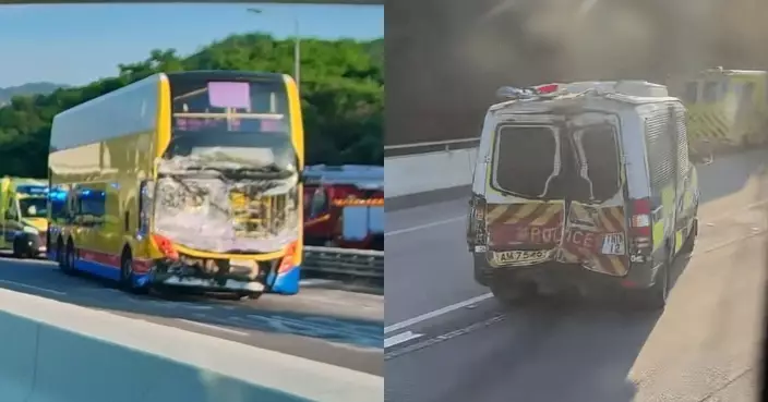 港深西部公路處理事故警車遭城巴追撞 警跳橋躲避重創周一鳴到醫院探望