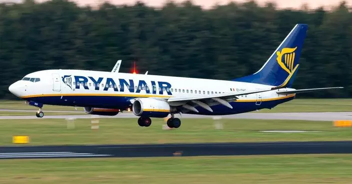 瑞安航空737客機降落希臘撞護欄 機翼受損乘客沒即時撤離