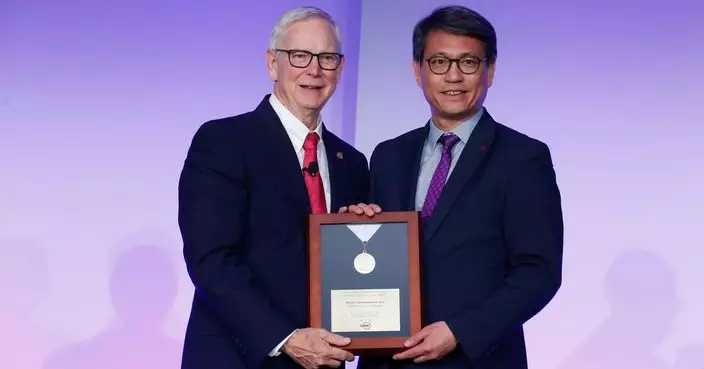 趙汝恒獲頒授 「2025年度Louise and Bill Holladay傑出院士獎」