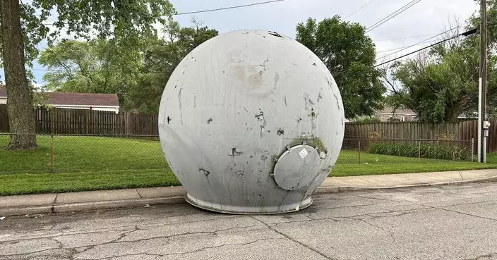 暴風雨後美小鎮街頭現神秘球體 居民爭相打卡猜測真身