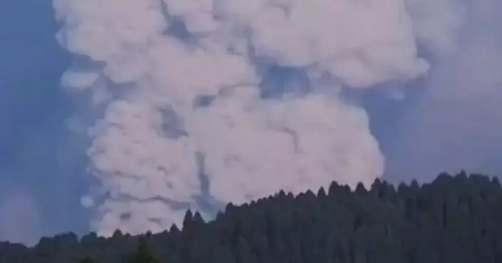 日本新燃岳火山持續噴發 當局稱不排除岩漿噴發可能性