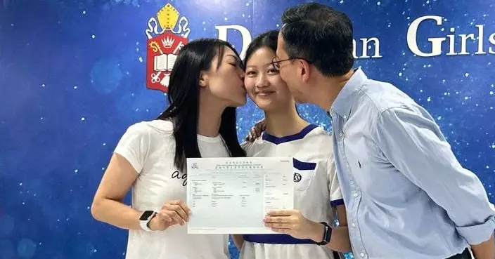 DSE放榜｜虎父無犬女  女拔狀元有個10A狀元父親