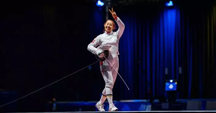 佘繕妡世大女子重劍個人賽奪金