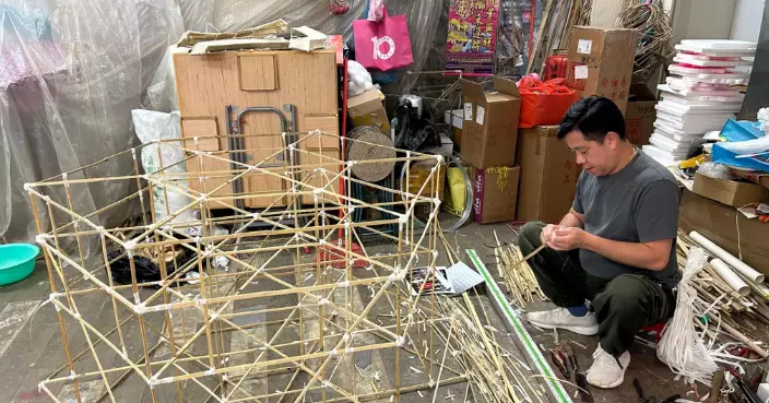 巴士的人物｜深耕紮作34載  紙紮師許嘉雄盼做「紮作界葉問」