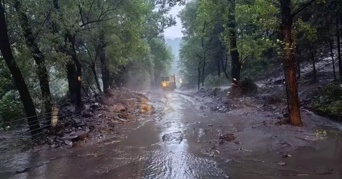 北京密雲區暴雨引發山洪 部分村莊被淹浸