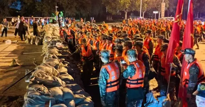 北京河北等地暴雨成災 解放軍及武警投入防汛搶險救災任務