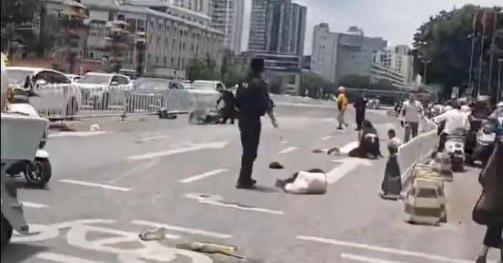 昆明汽車高速撞人群導致2死9傷　疑犯被捕