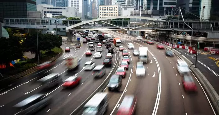 港台消息：政府擬要求網約車平台、車輛及司機三方也須申領牌照