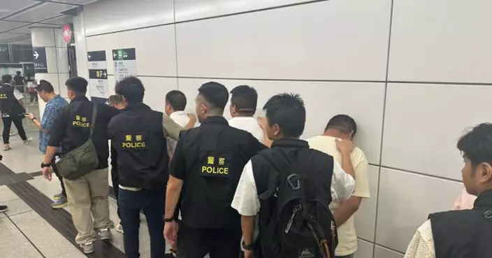 5名內地男子疑在紅館外兜售「黃牛票」被捕