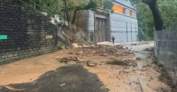 黑雨 | 土力工程處:截至下午2時半 接獲15宗山泥傾瀉報告