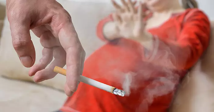 【控煙小專題】武漢新生兒手耳畸形 醫生指父親孕期吸煙飲酒或為誘因