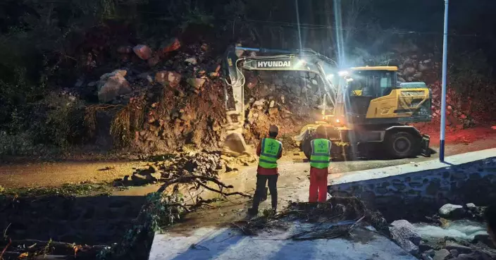 降雨再毁河北興隆路段當局加緊搶通 廣西北海合浦積水倒灌入鋪