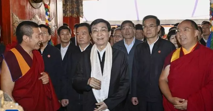 中央代表團離開西藏返回北京 自治區舉行歡送儀式