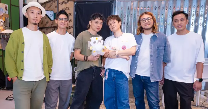 NWB驚喜宣9月與偶像鄭伊健赴新加坡演出 陳健安送逾200隻公仔籌款全數捐助流浪貓狗