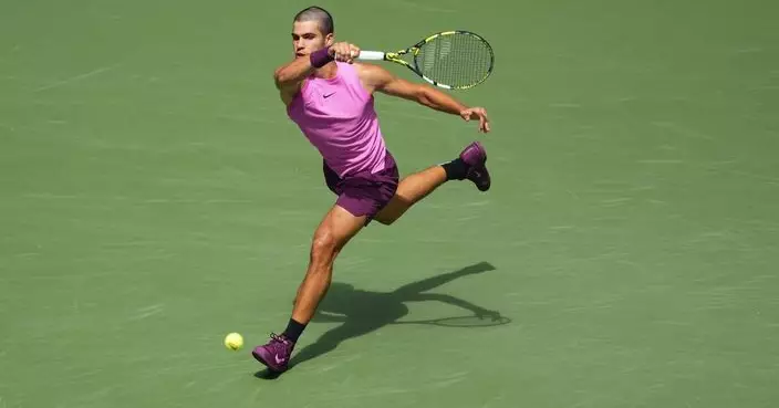 美網艾卡拉斯直落三盤挫對手　打入男單第四圈