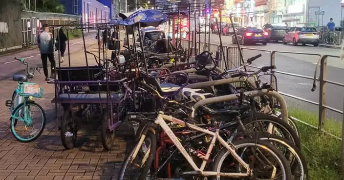 申訴專員陳積志將全面調查政府就單車租賃店引致違泊問題規管機制